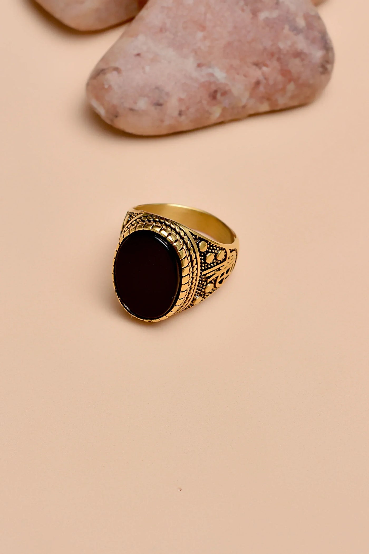 Gifting Black Ring