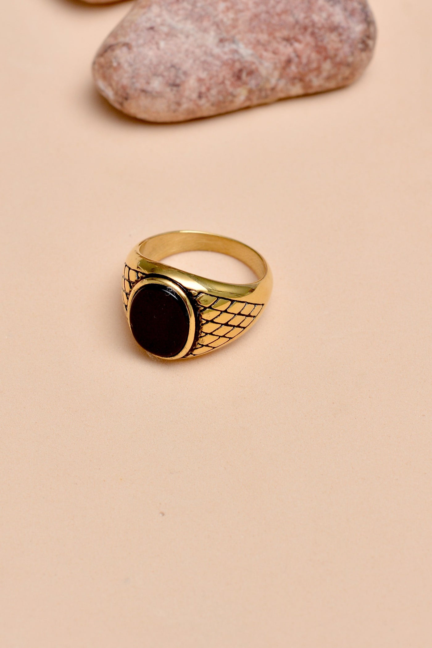 Gifting Black Ring